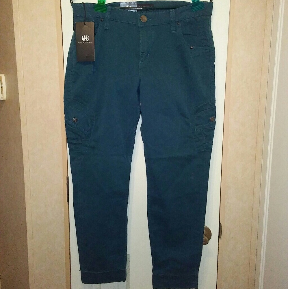 NWT Rock & Republic Cropped Skinny's